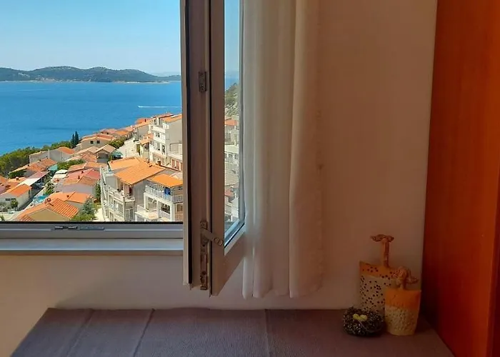 Sea View *