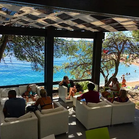 Sea View Apartment *