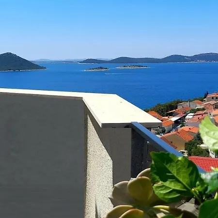 Sea View *